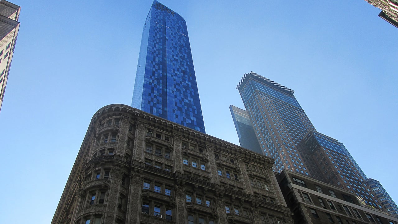 4 Reasons Selling Your Manhattan Home During the Holidays Can Be a Smart Move