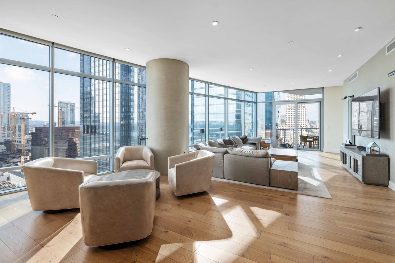 200 Congress Ave #18AE