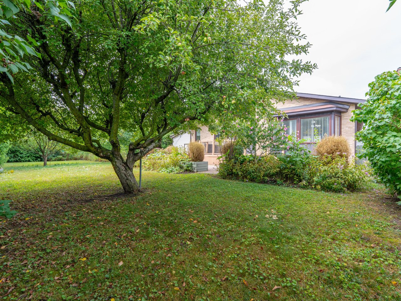 101 Leyburn Ave