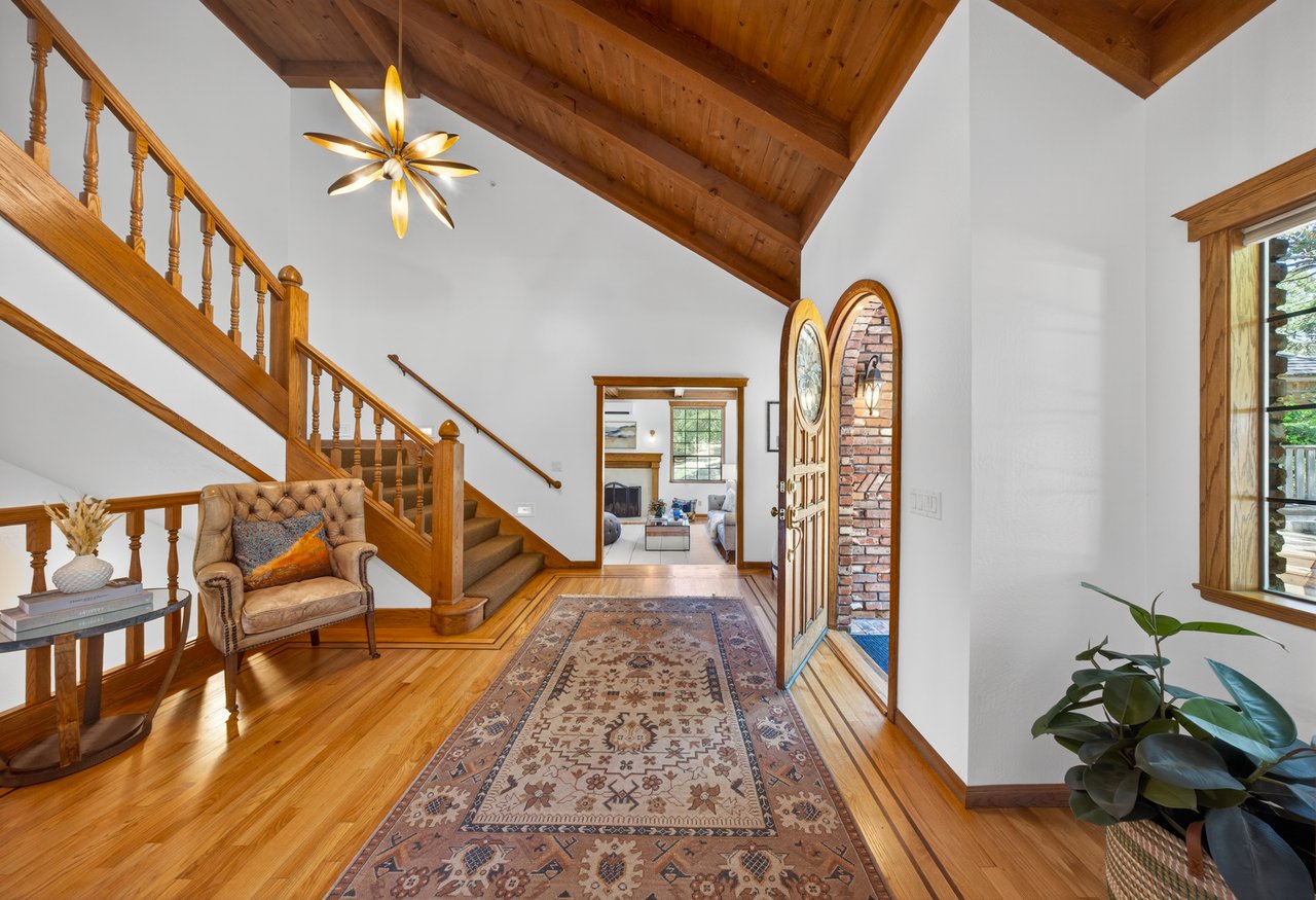 Expansive & Private Novato Estate