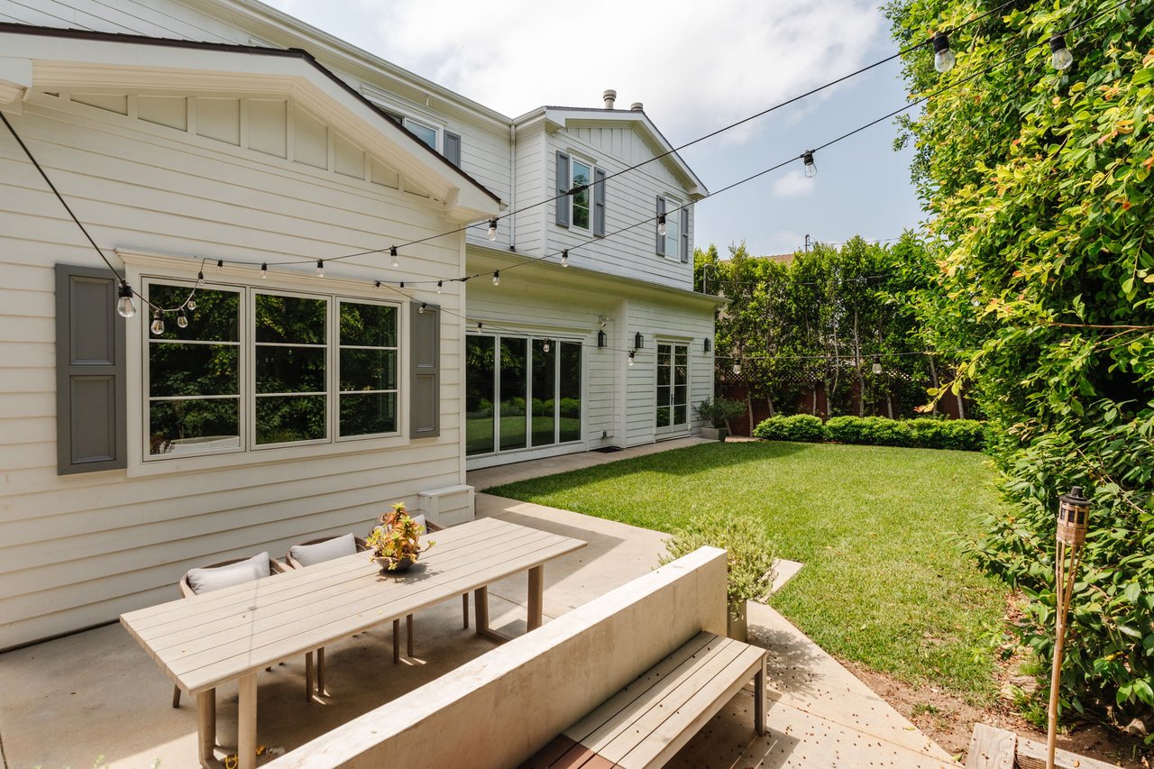141 S Saltair Ave, Brentwood 