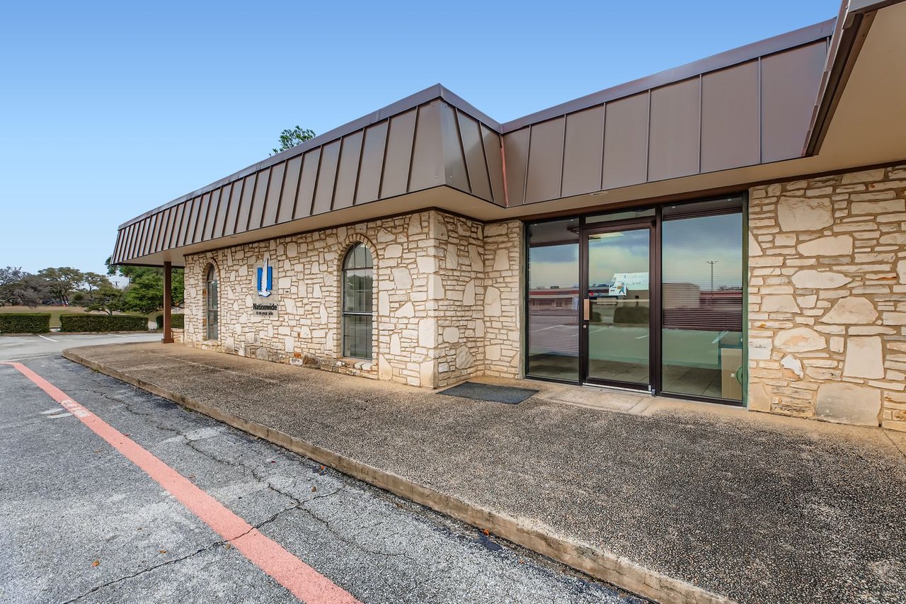 2060 Universal City Blvd