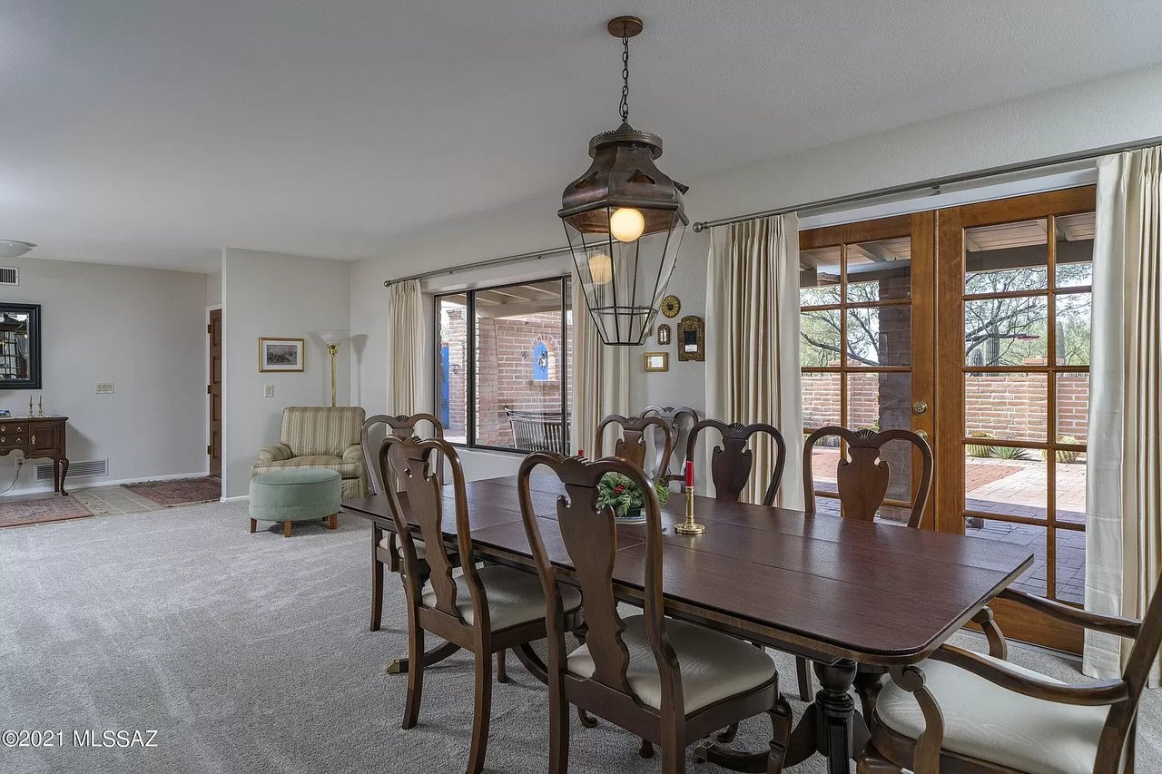 2310 N Avenida Sorgo