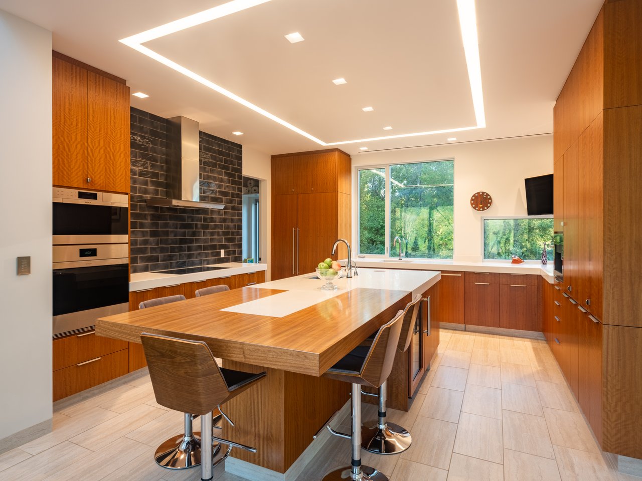 Modern Luxury Meets Historic Charm: Riverscape and Architectural Design Trends in Bucks County & Philadelphia | B&B Luxury Properties