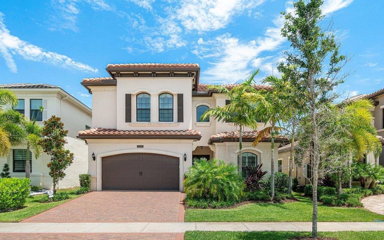 16226 Cabernet Dr