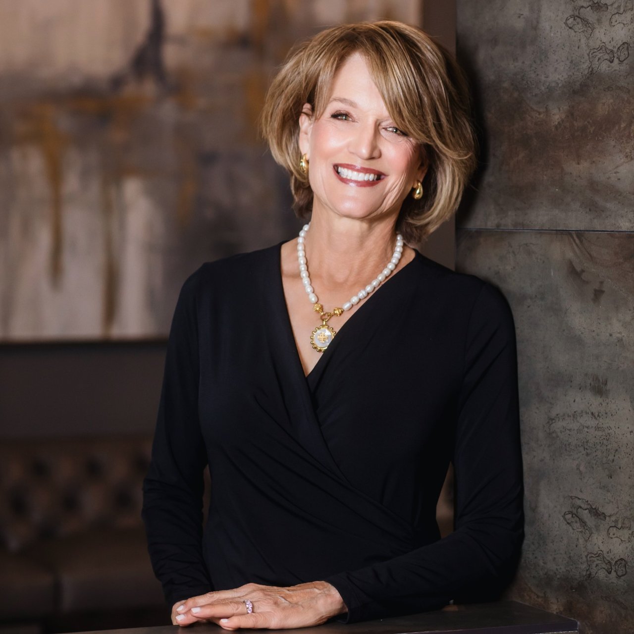 Dixie Dean Cornelius, NC Real Estate Agent Headshot