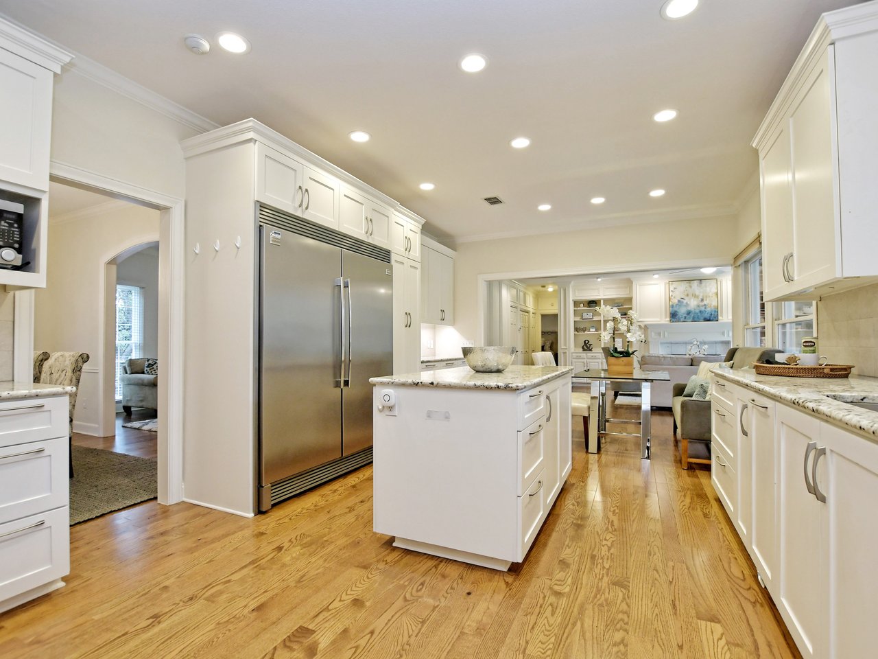 203 Wallis Dr