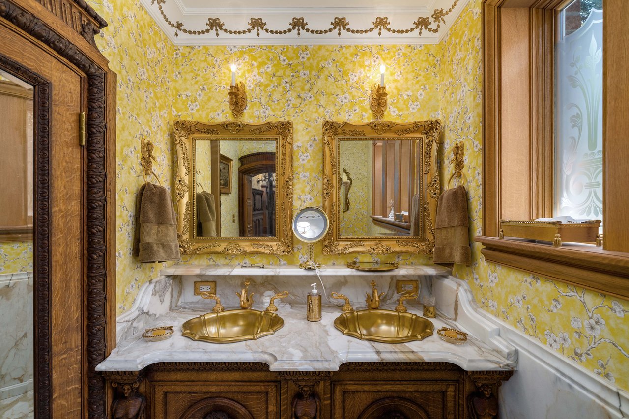 4 Thornewood Lane SW