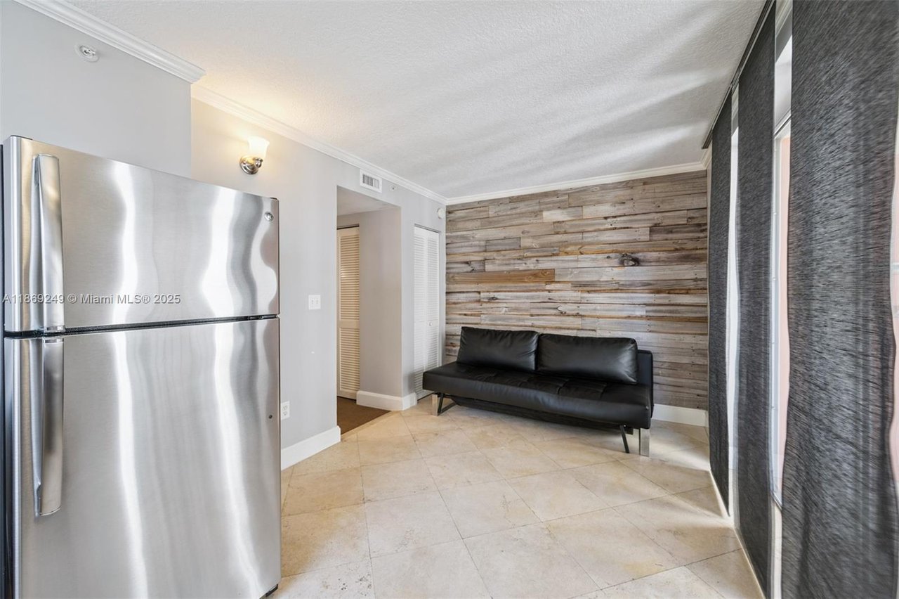 2951 S Bayshore Drive | Unit 917