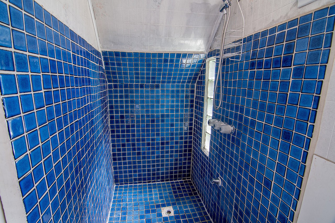 6131 Glen Tower St.