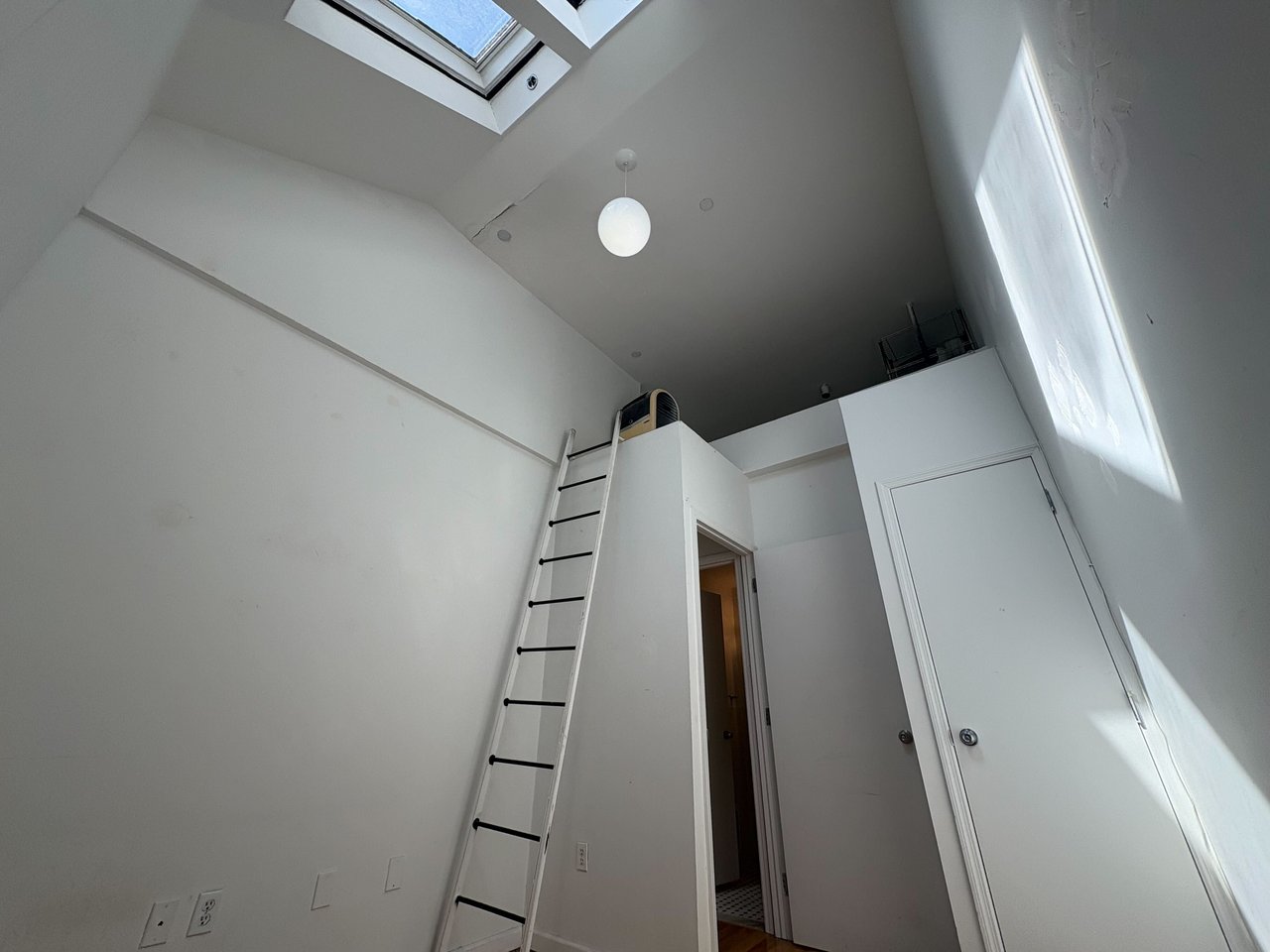 324 Melrose Street 4B