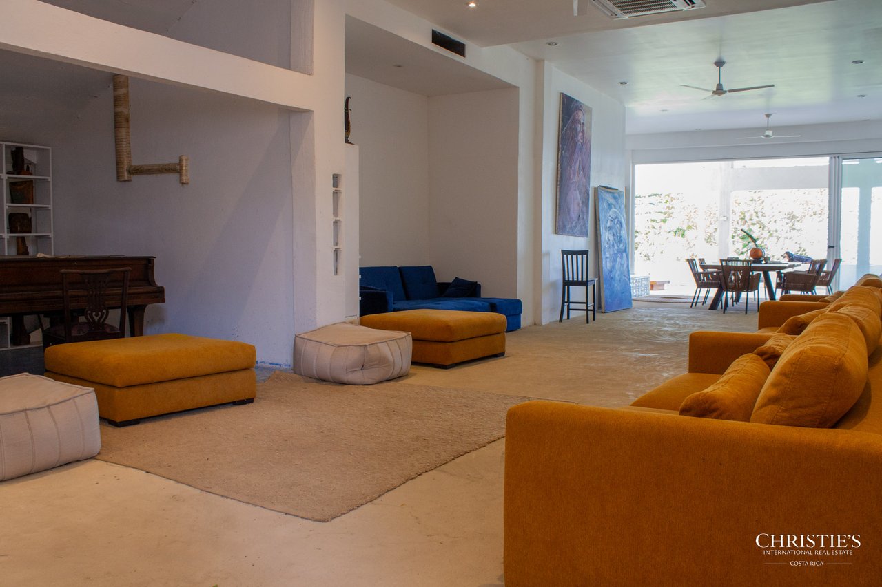 La Mansión Surfside & Beach Club