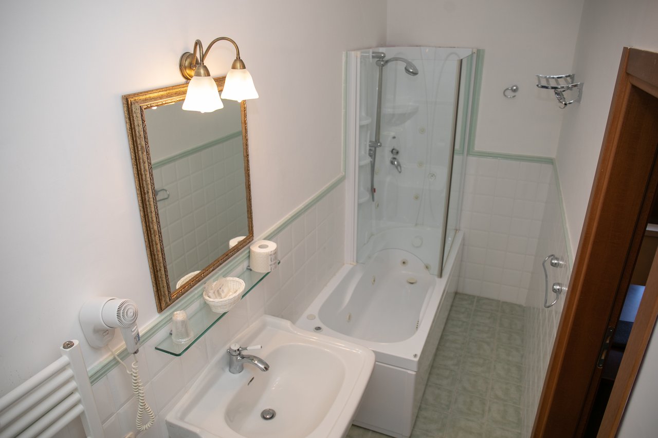 A SPA Hotel in the Green Hills of Salerno