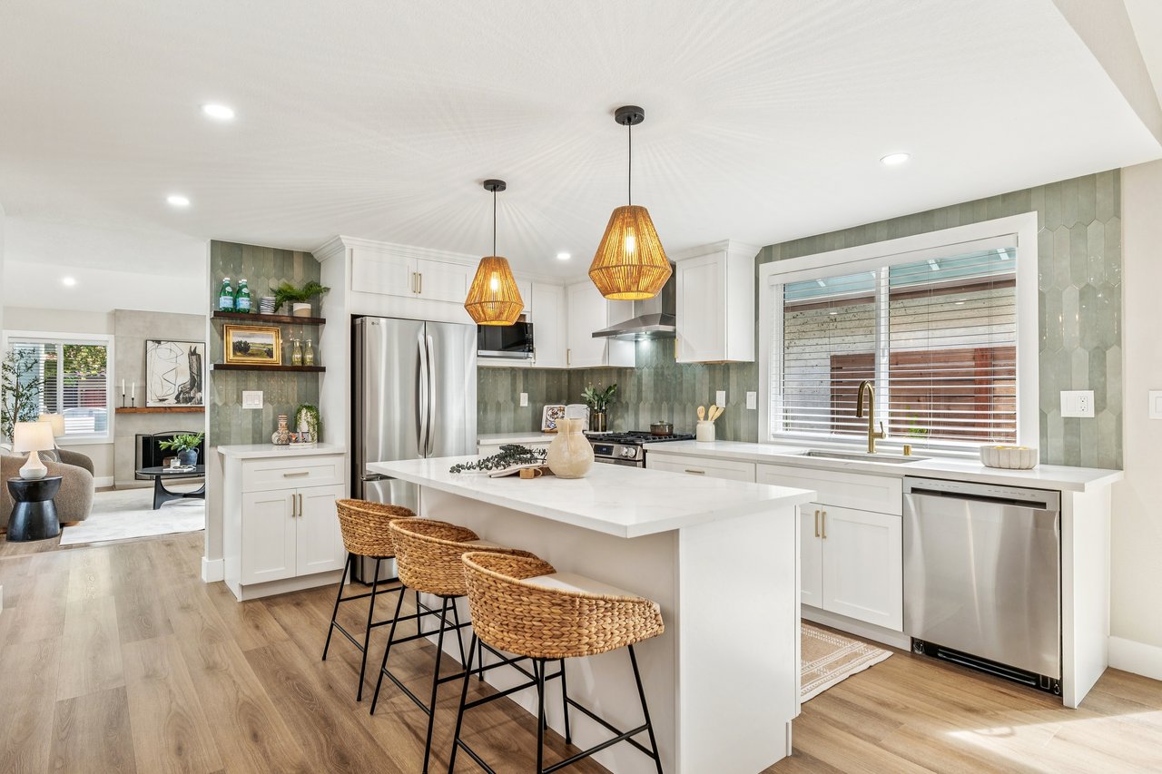 Stunning One Level Ponderosa Home!