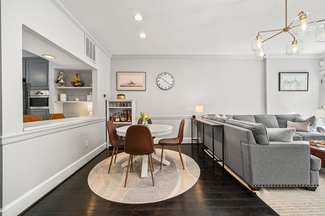 406 S Pitt St.