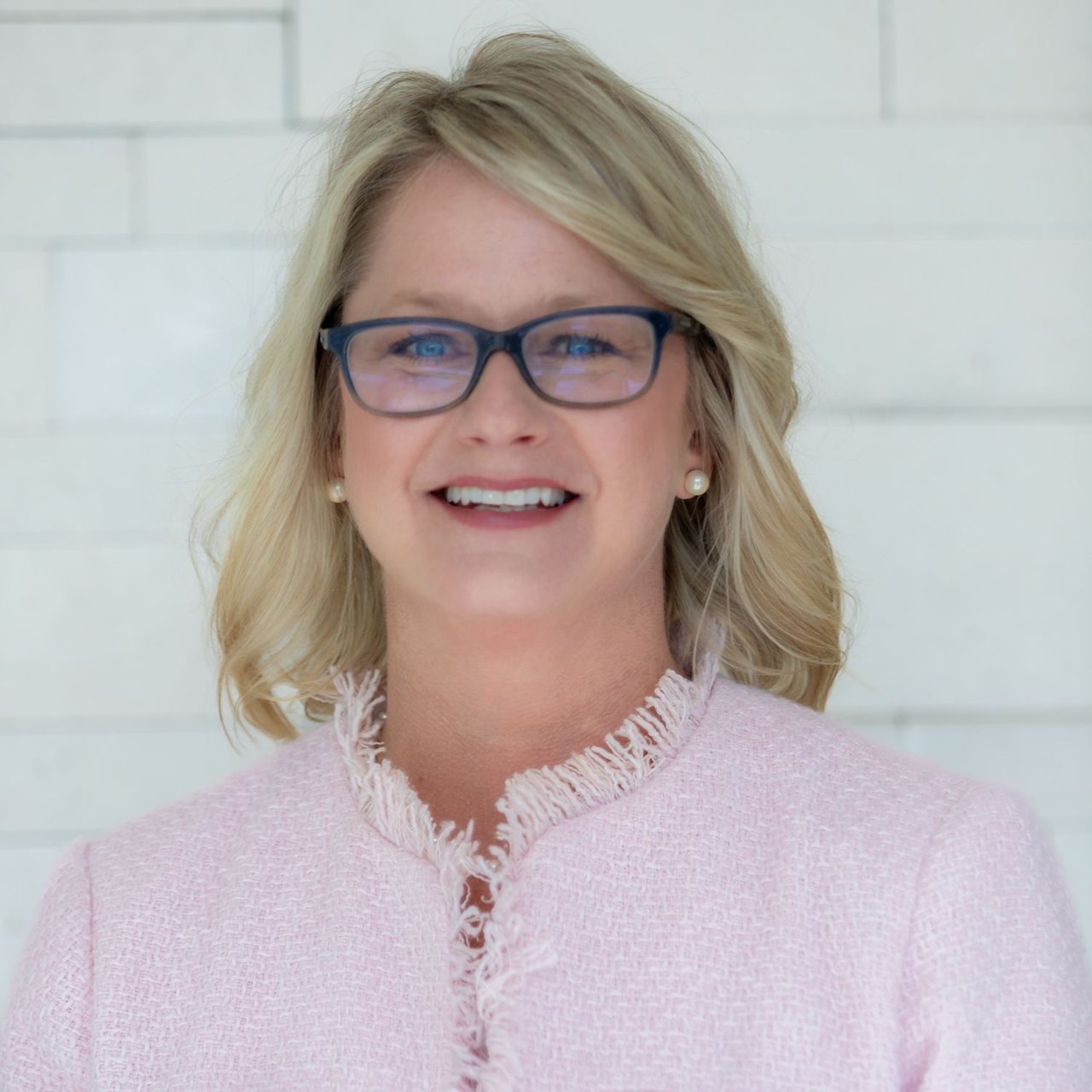 Jennifir Birtwhistle	Alexandria, VA Real Estate Agent Headshot