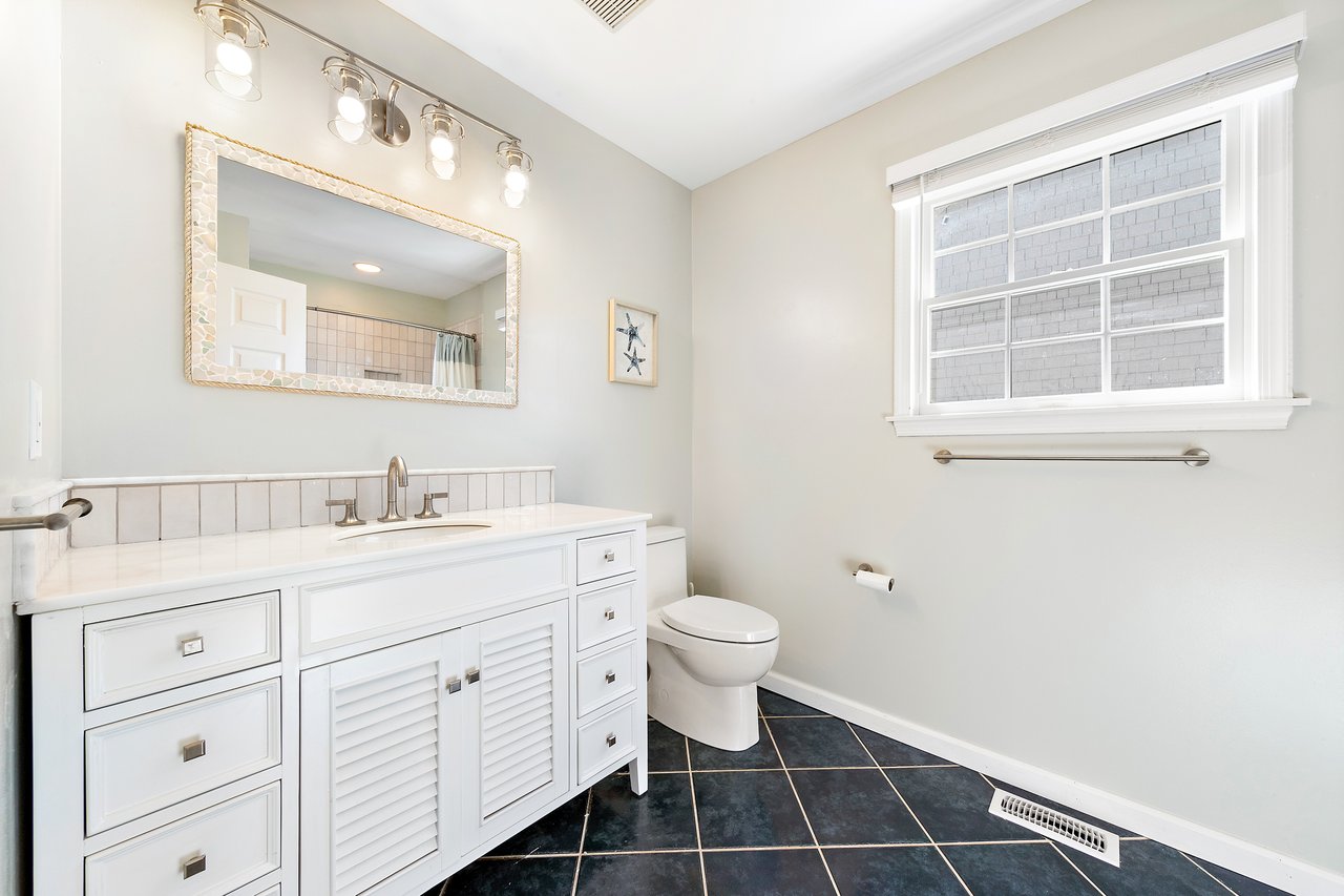 325 Iroquois Avenue, Beach Haven