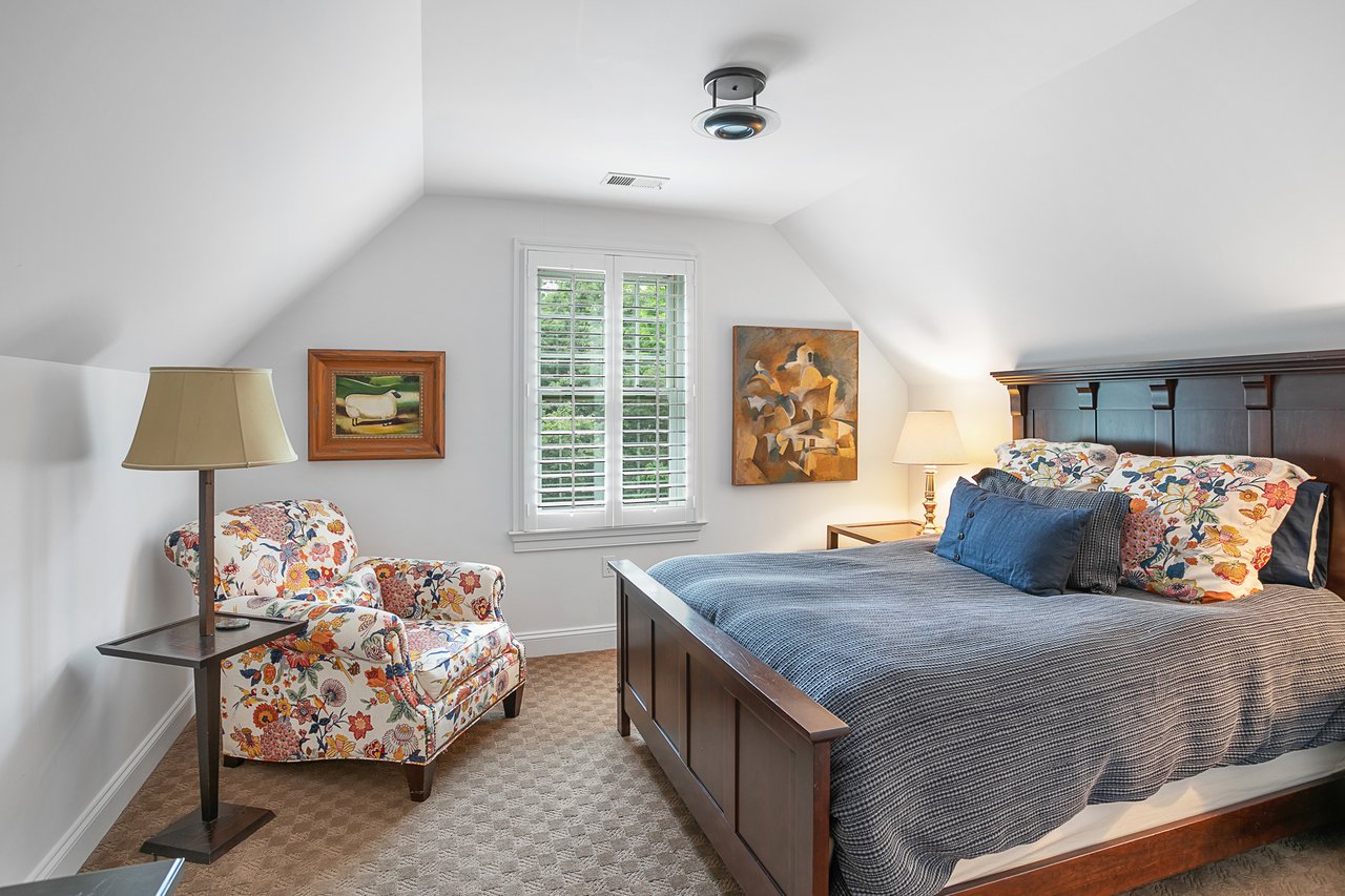 5025 Linnean Ave NW, Washington, DC 20008