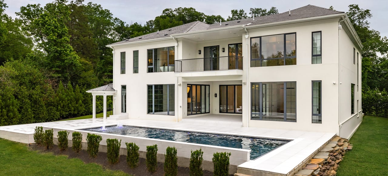 1102 Chain Bridge Road