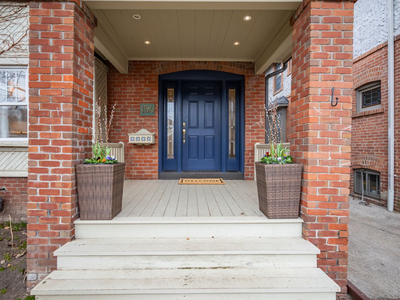 154 Hammersmith Ave
