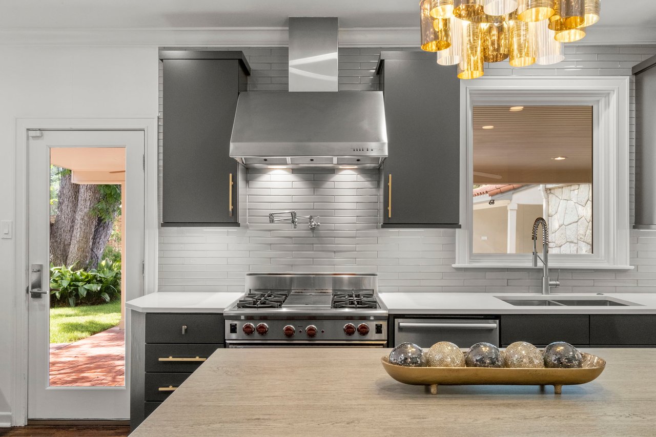 Luxury Property in Olmos Park