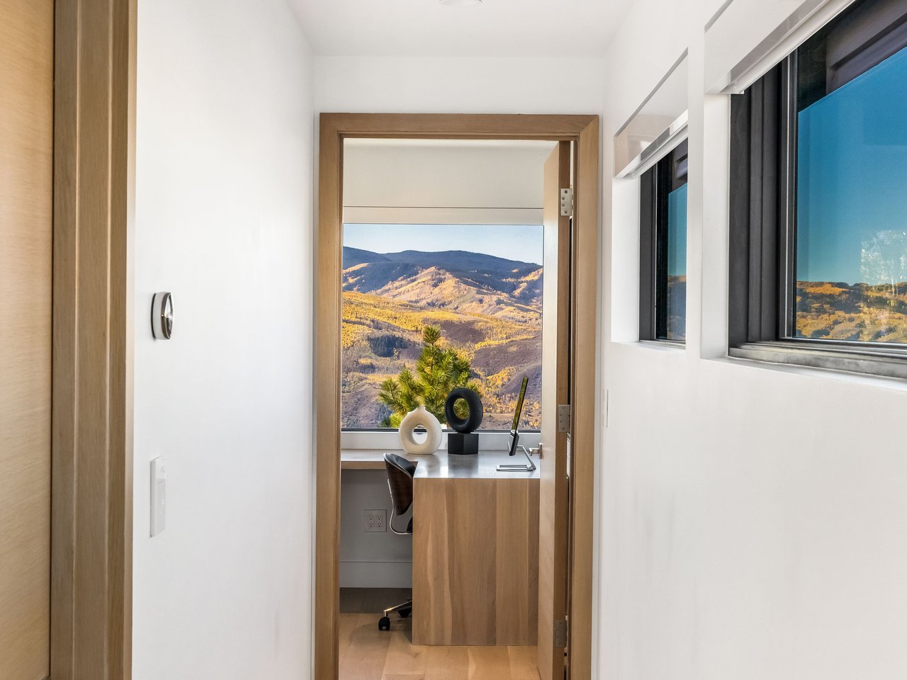 4380 June Point, Avon