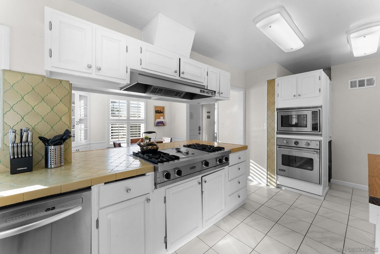 7005 Draper Ave, La Jolla, CA 92037