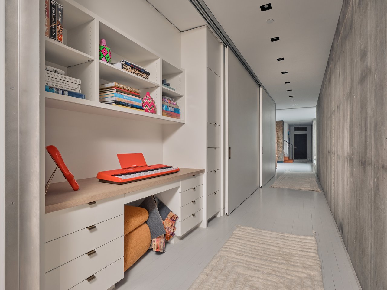 STRATFORD HILLS ARCHITECTURAL LANDMARK