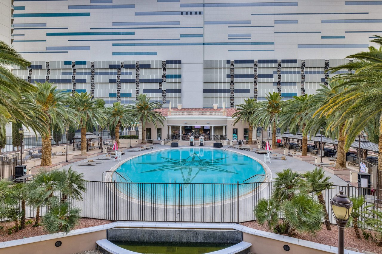 Turnberry Place