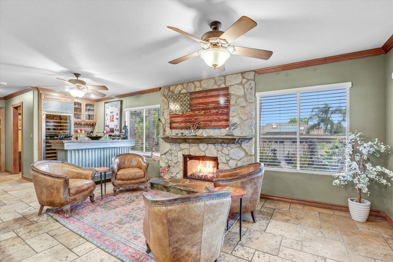 2669 Victoria Circle