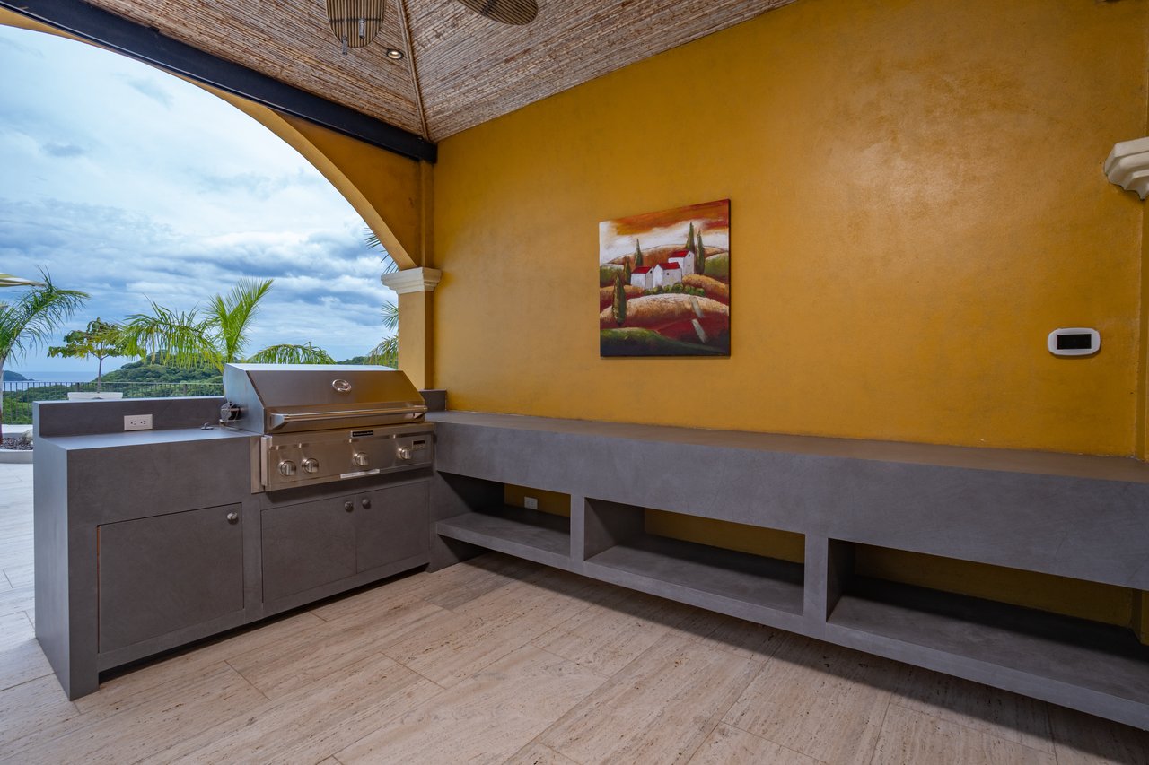 Casa Loro - Luxury Estate