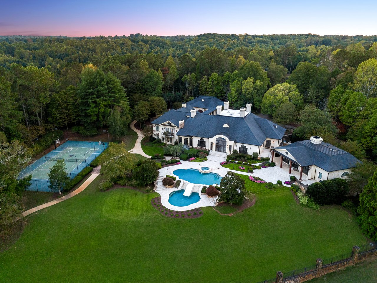 811 Hawks Nest Court