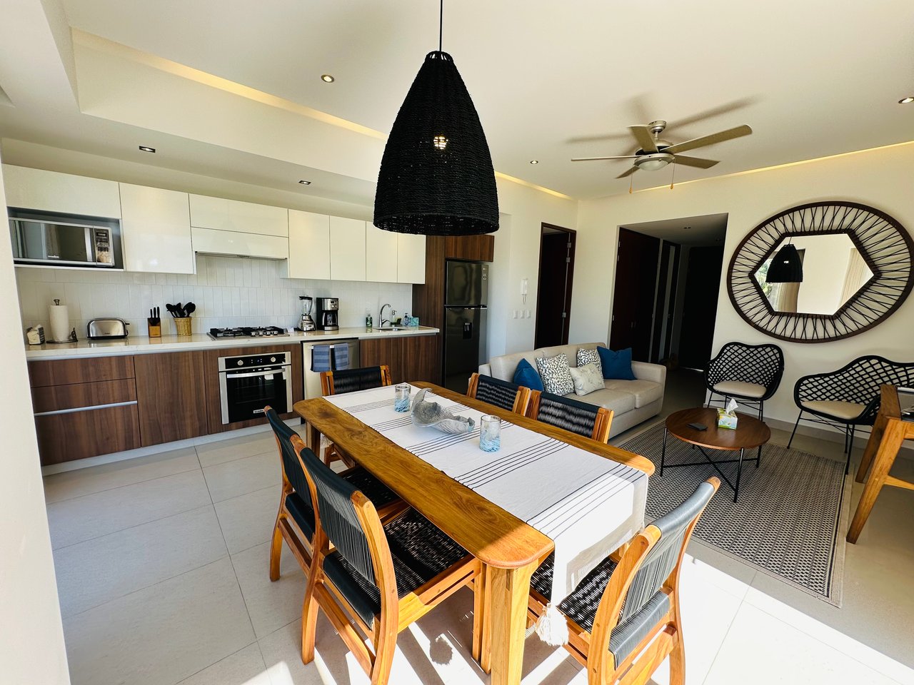 🌊 FOR RENT - Pavilion - 2 Bed Ocean Views - Check-In to the Extraoardinary!