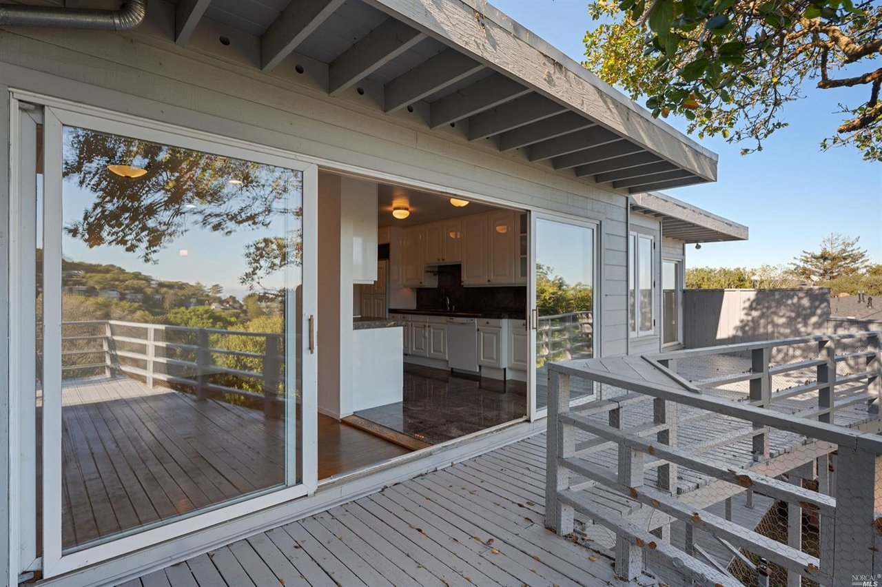 75 Monte Mar Dr