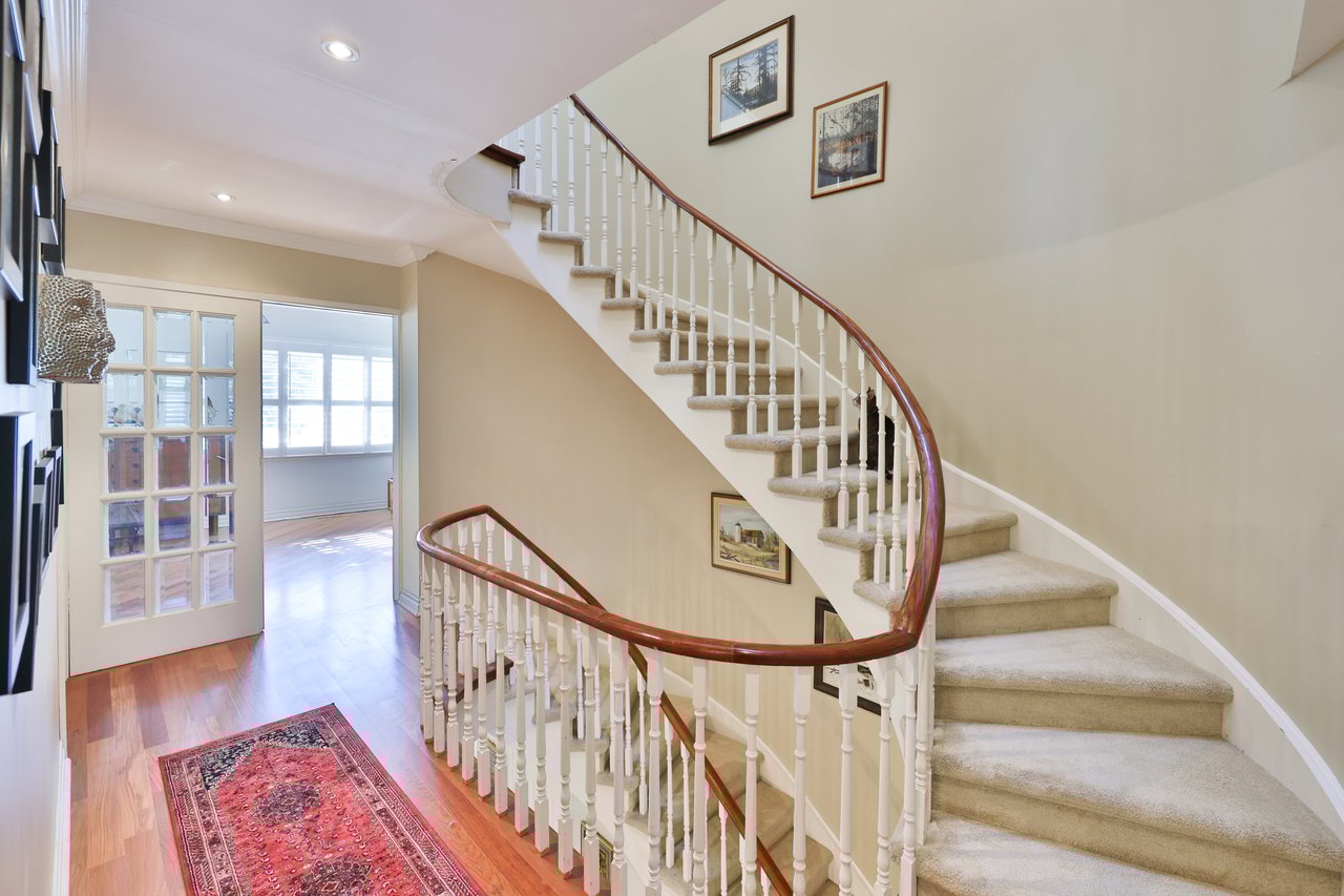 68 Tradewind Drive, Oakville