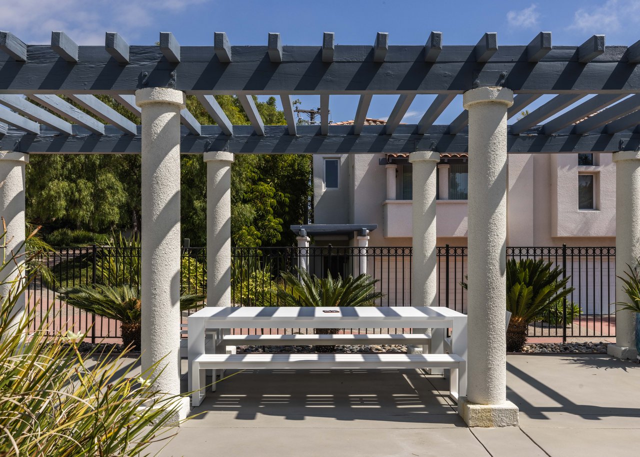 6435 Zumirez Dr Unit: 8, Malibu