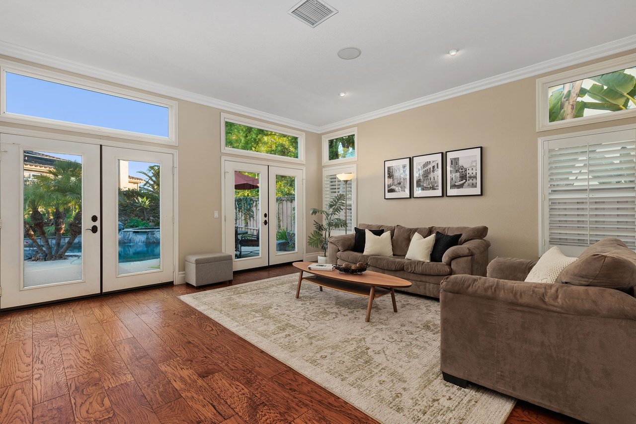 5275 Raven Hill Point