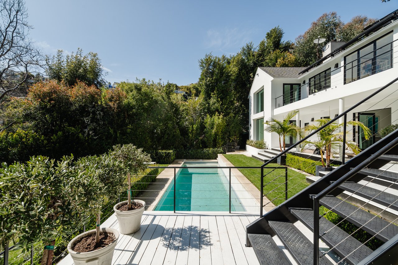 1558 Sunset Plaza Dr, Hollywood Hills