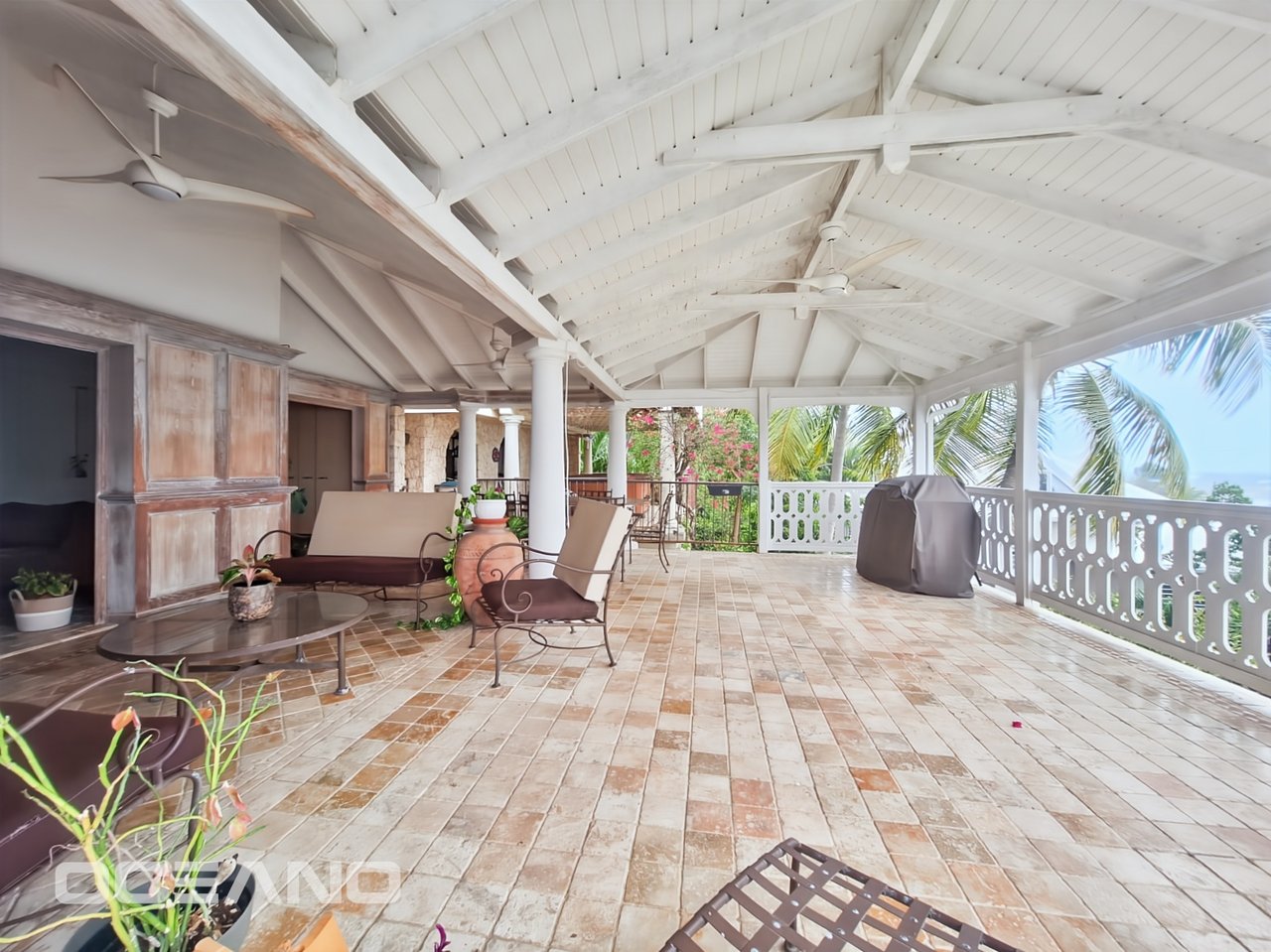 3 bedrooms Townhouse + Studio 