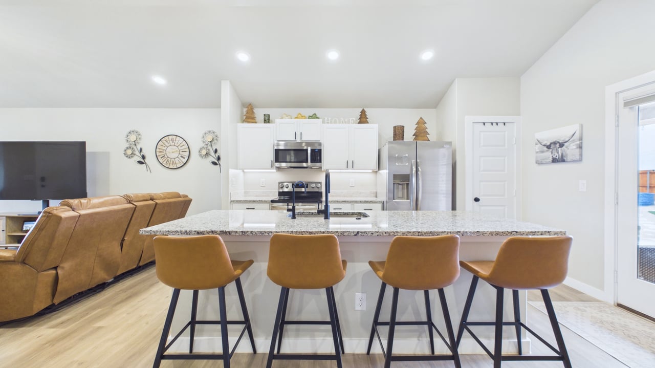 6108 Purtis Creek