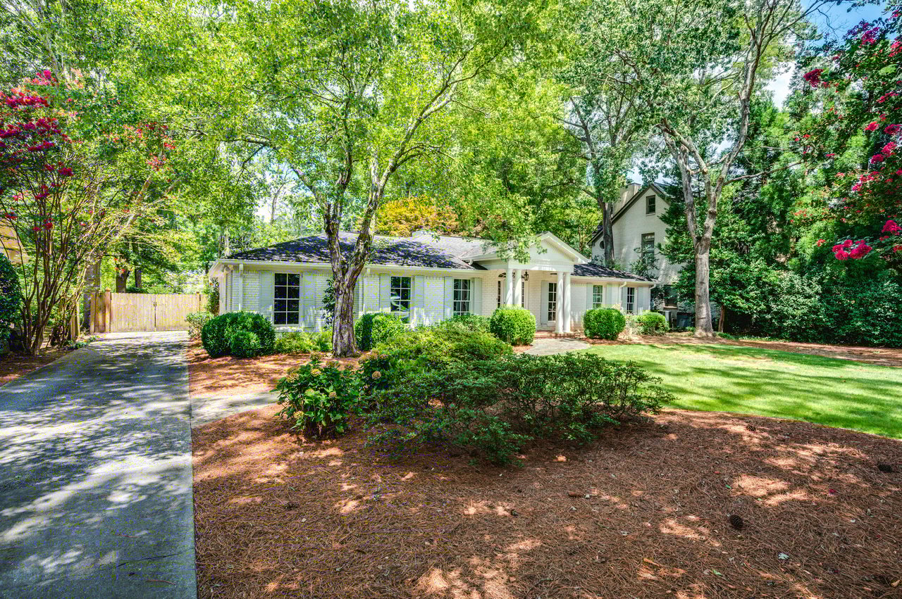 311 Broadland Rd NW