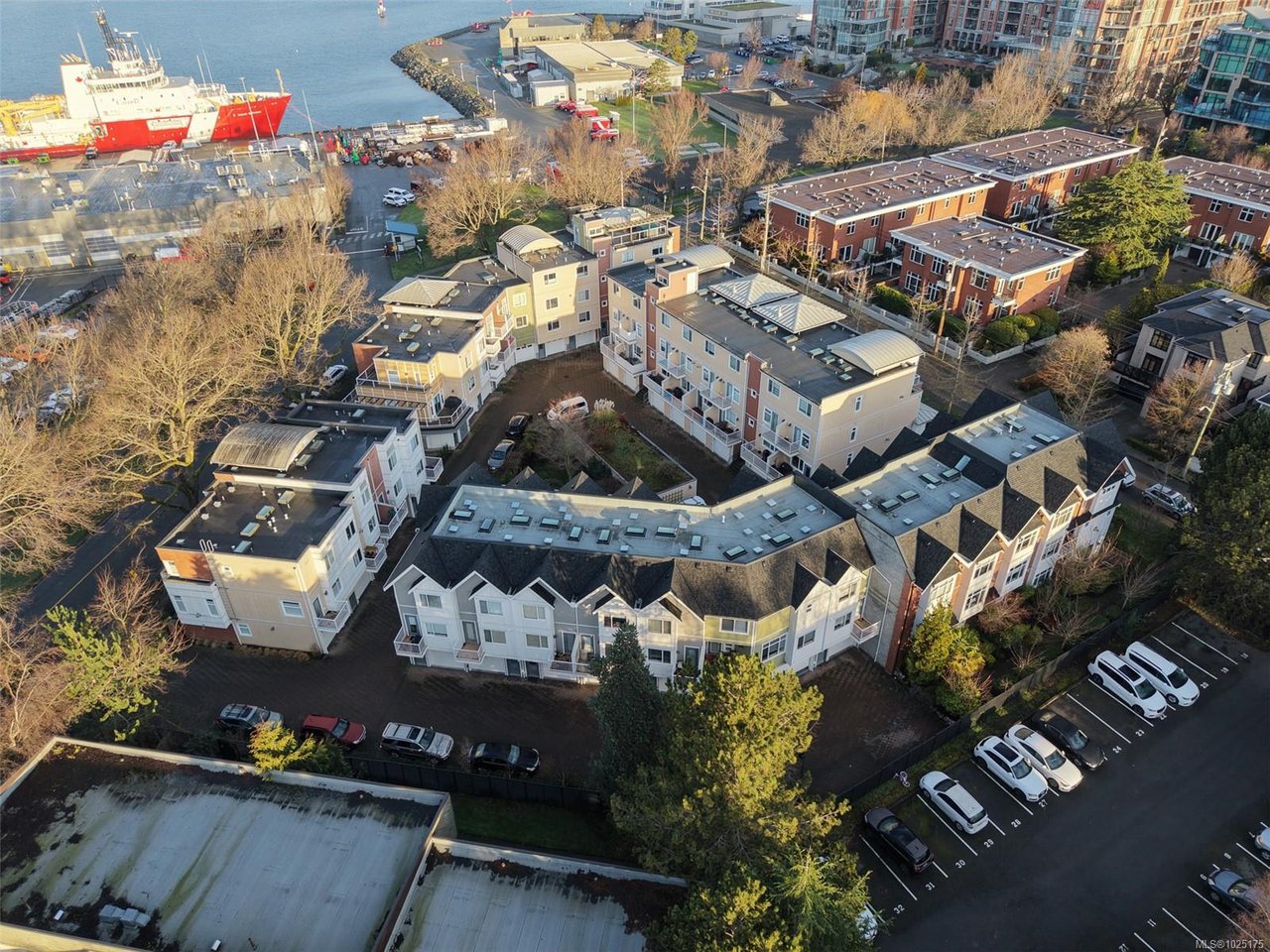 13-60 Dallas Rd, Victoria