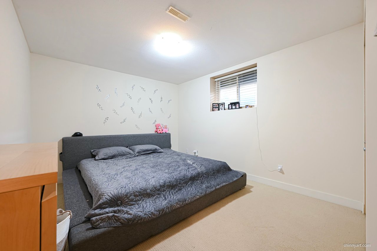 148 Maple Dr