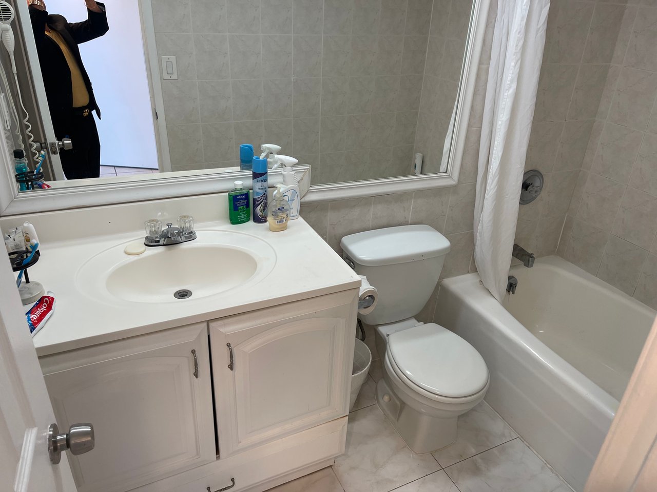 5445 Collins Ave #1718