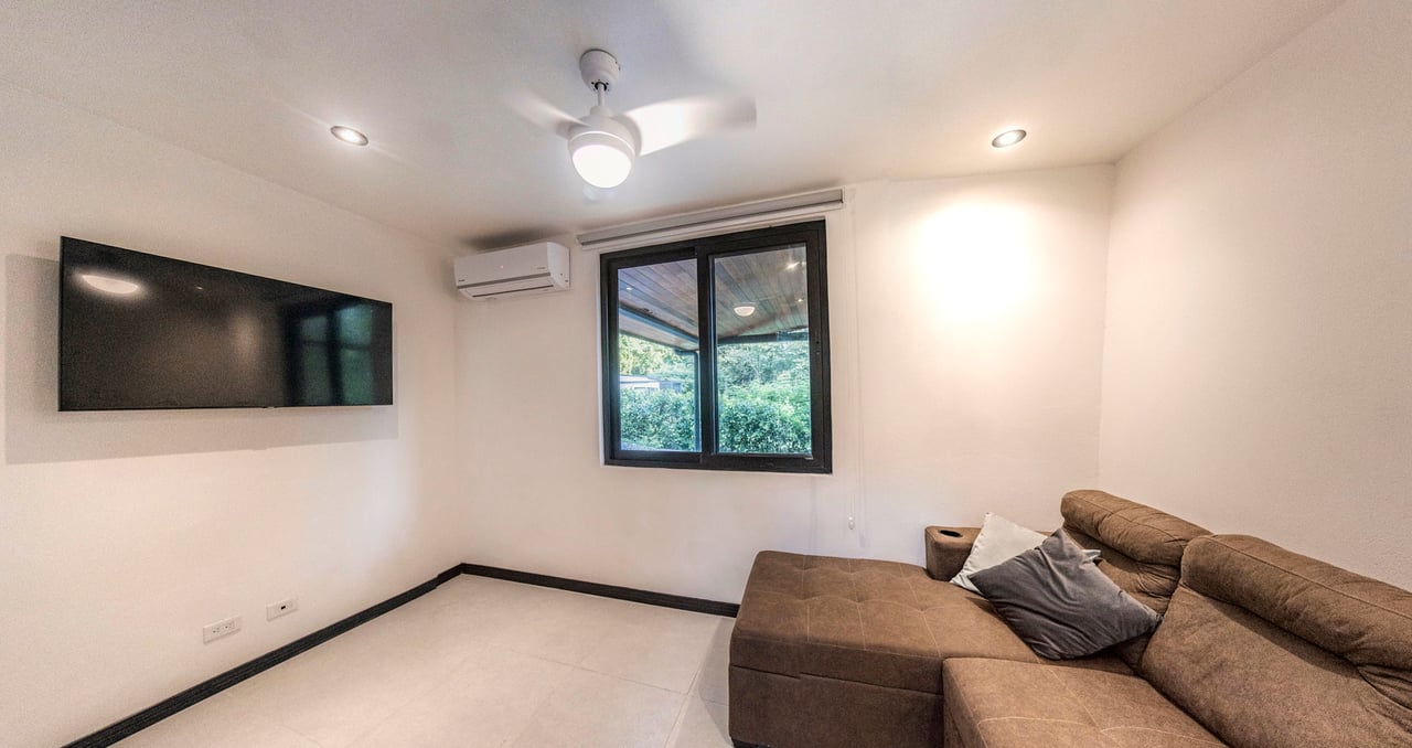 Contemporary Pool Home, Tamarindo, Guanacaste