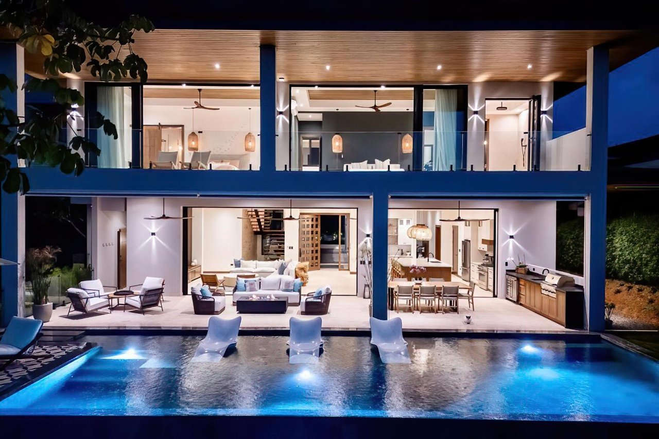 Solar Powered Oceanview Estate, Dominical, Puntarenas