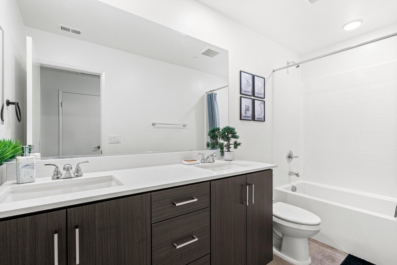 204 Hass Ln
