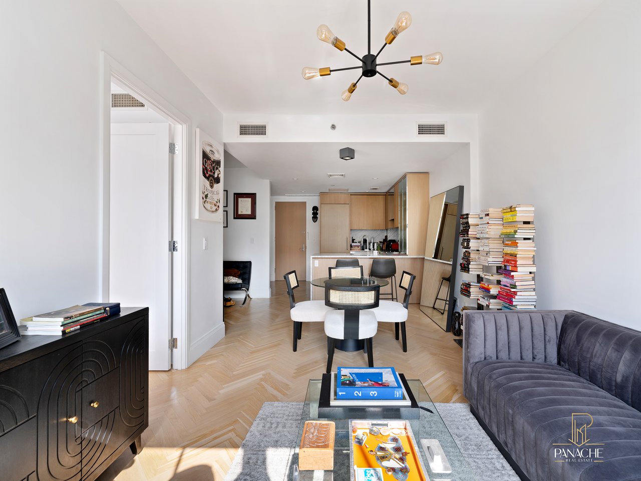 Residence 6N at 300 West