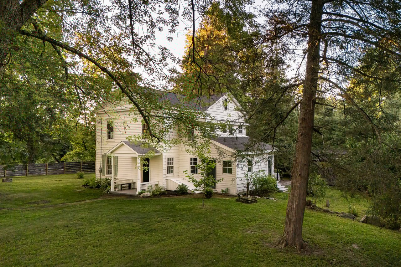 24 Van Wyck Lane, Hudson