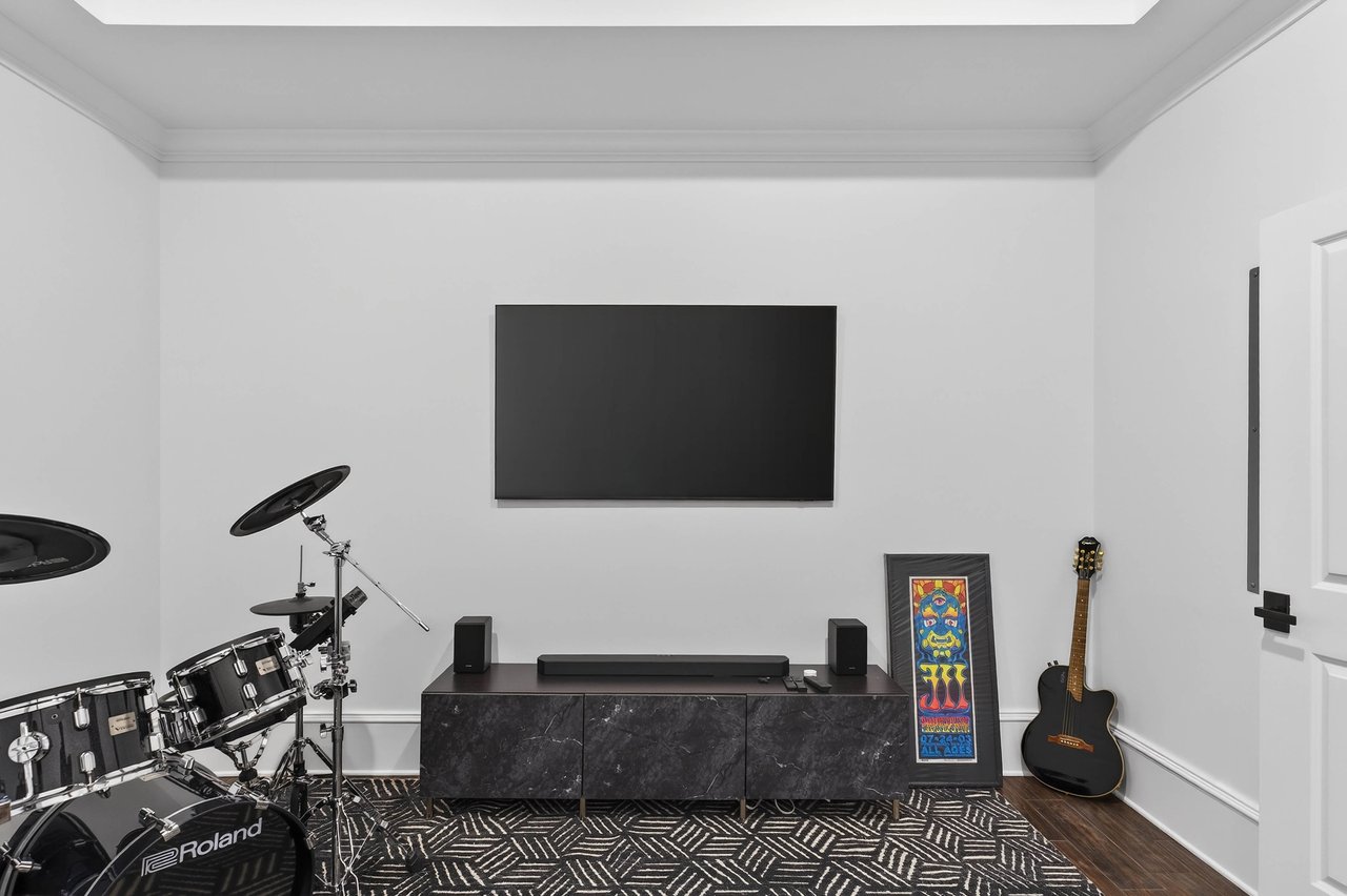 4868 Merlendale Drive